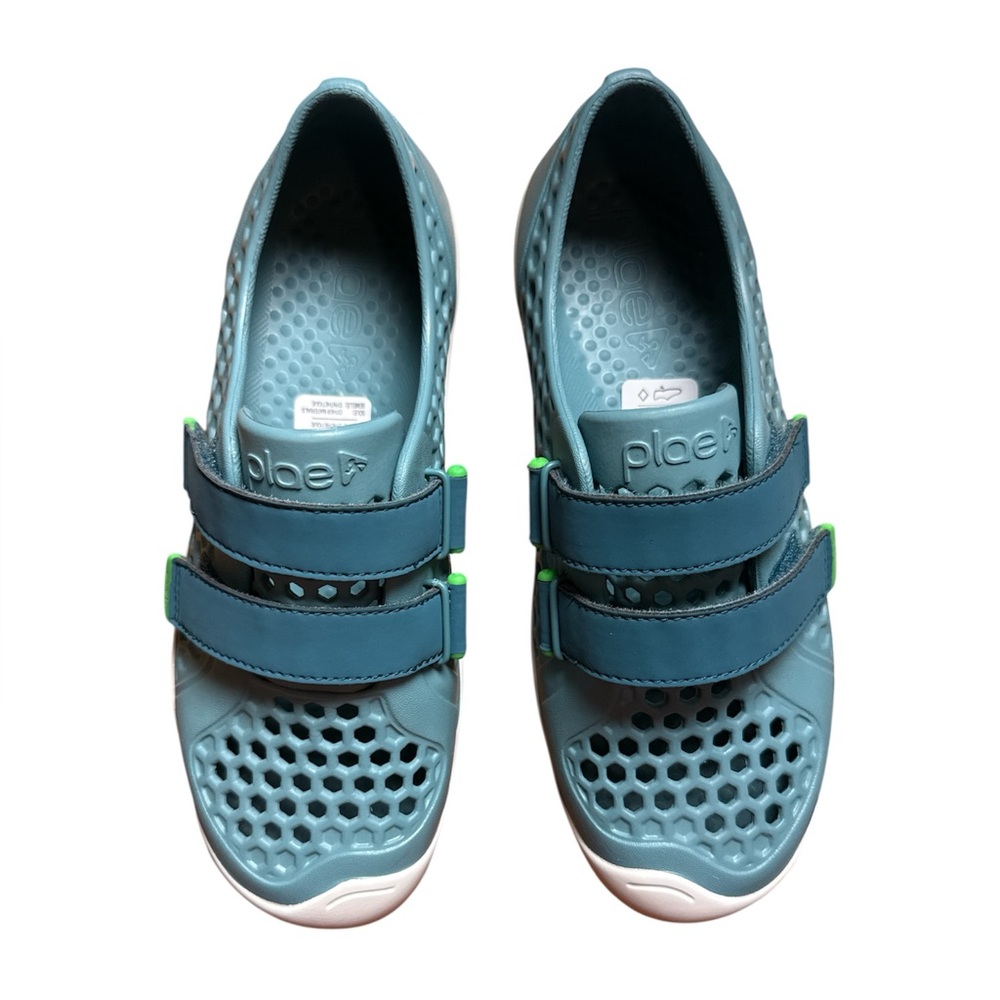 Plae Mimo Size big kids 4, new without box